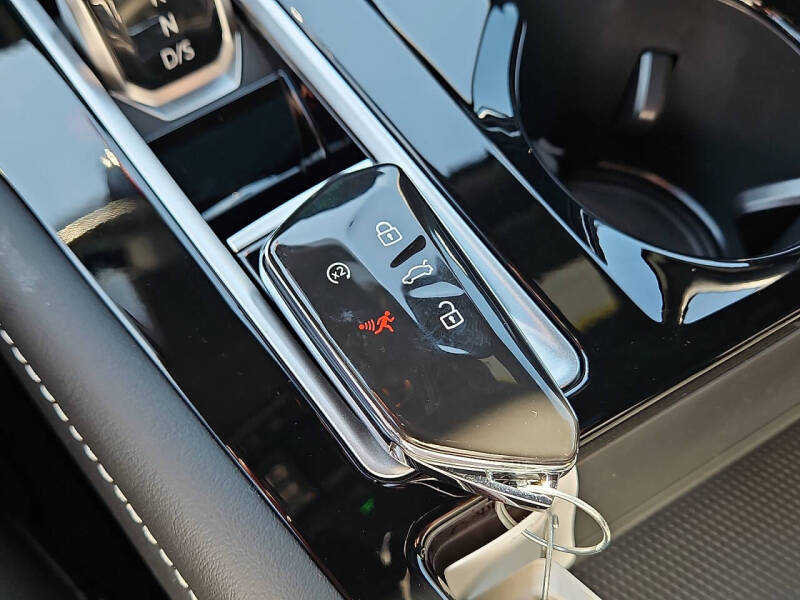 2026 Volkswagen Atlas Cross Sport SEL R-Line Black 4Motion