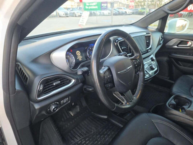 2019 Chrysler Pacifica Touring L Plus