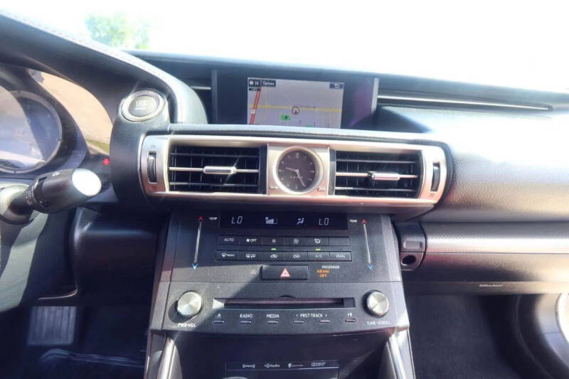 2016 Lexus IS 200t