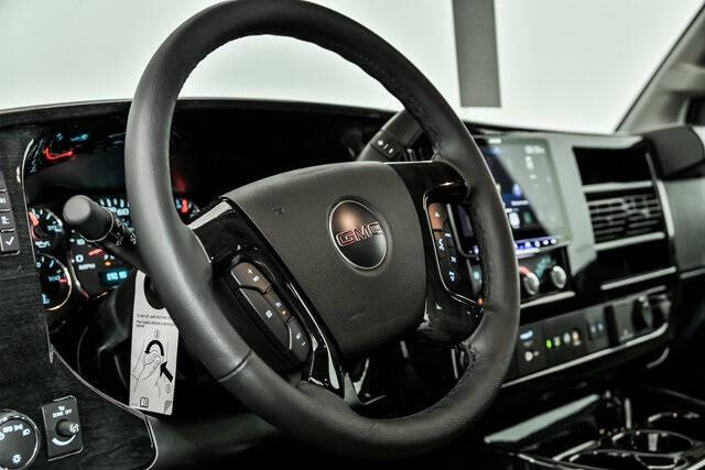 2025 GMC Savana 2500