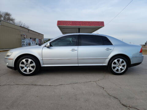 2004 Volkswagen Phaeton for sale at Dakota Auto LLC in Dakota City NE