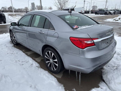 2013 Chrysler 200 Limited