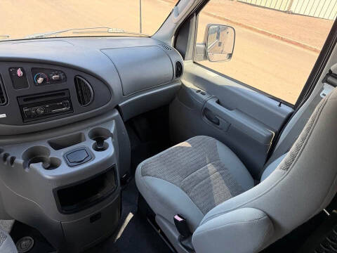 2003 Ford E-Series