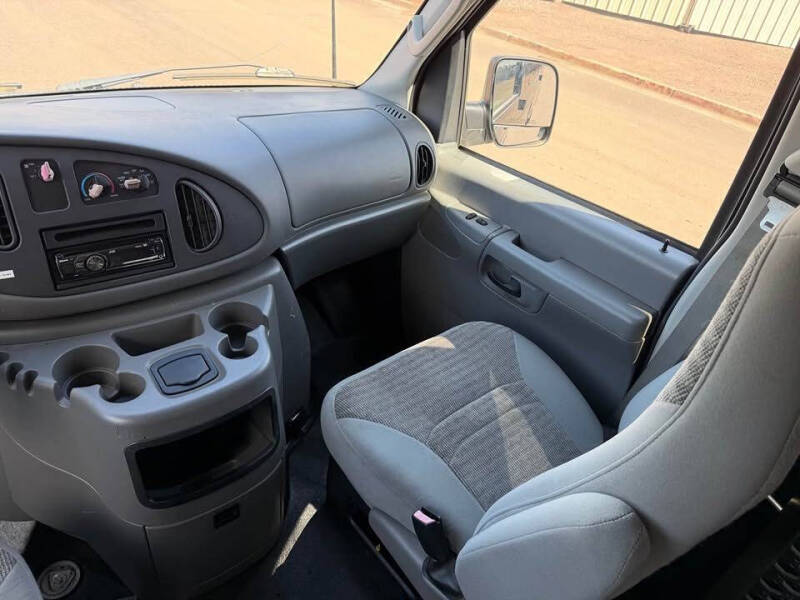 2003 Ford E-Series