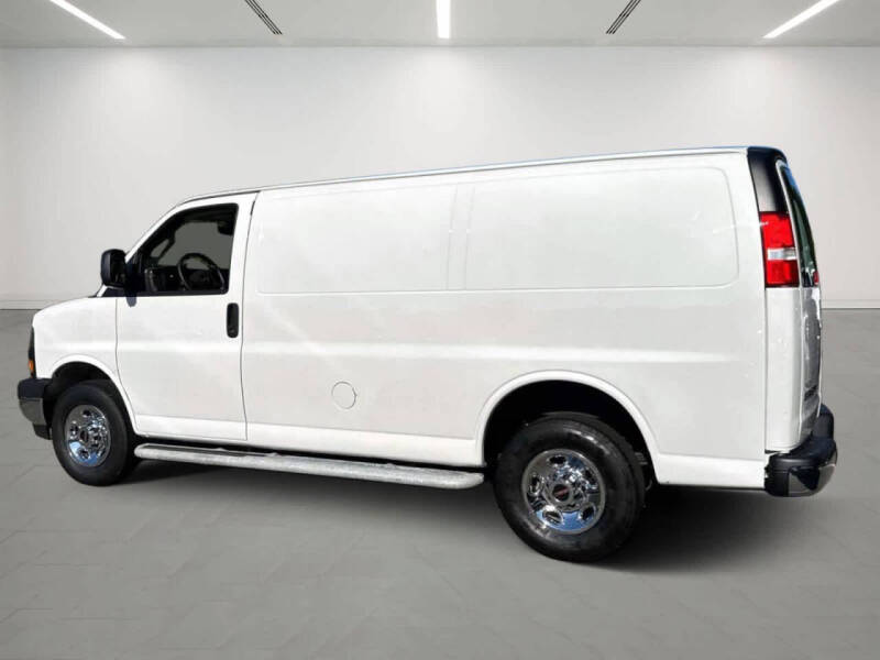 2023 GMC Savana 2500