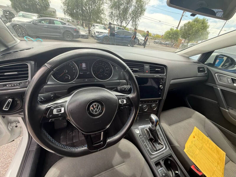 2019 Volkswagen e-Golf SE