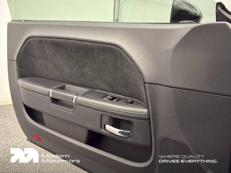 2009 Dodge Challenger SRT8