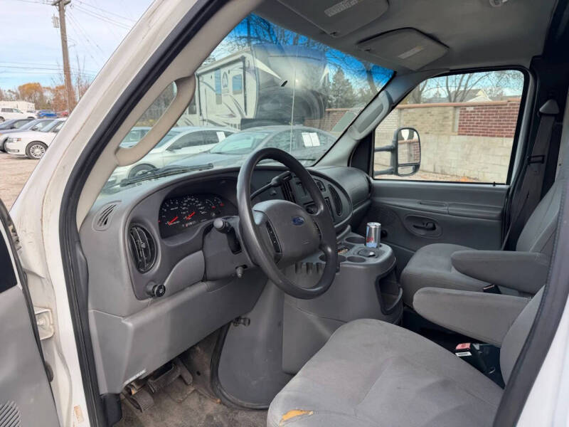 2005 Ford E-Series E-450 SD