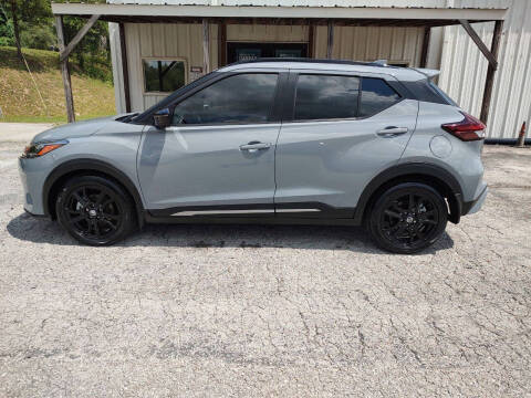 2021 Nissan Kicks SR