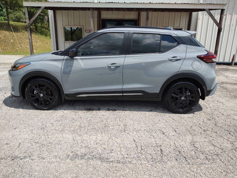 2021 Nissan Kicks SR