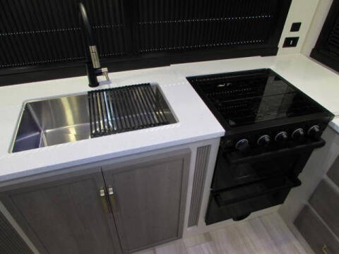 2025 Forest River F320 VIEW