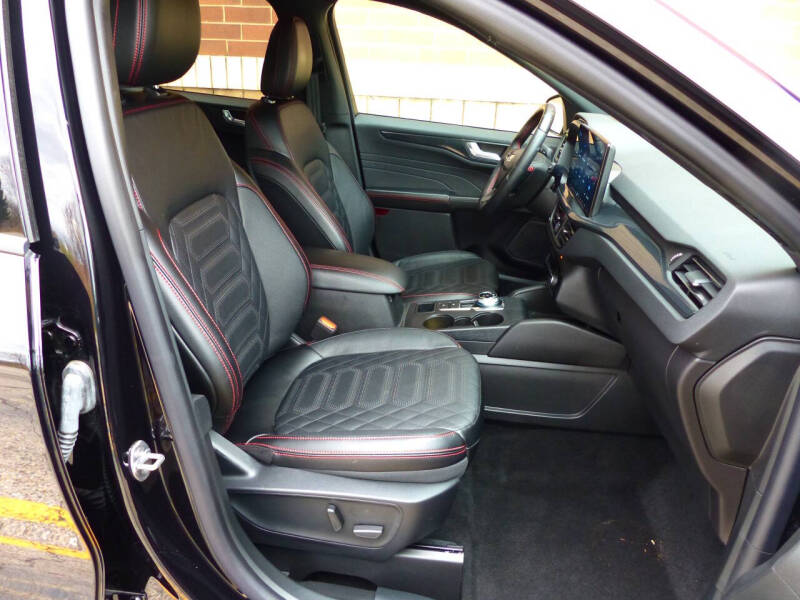 2024 Ford Escape ST-Line Elite