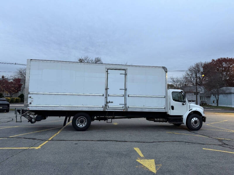 2020 Freightliner M2 106