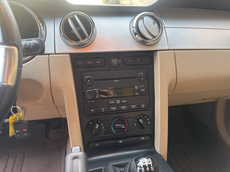 2007 Ford Mustang GT Deluxe