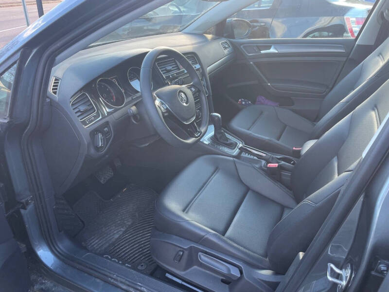 2020 Volkswagen Golf TSI