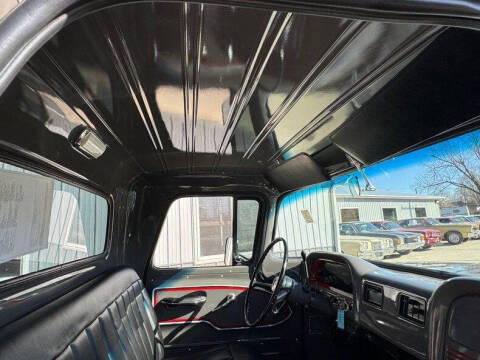 1961 Chevrolet Apache