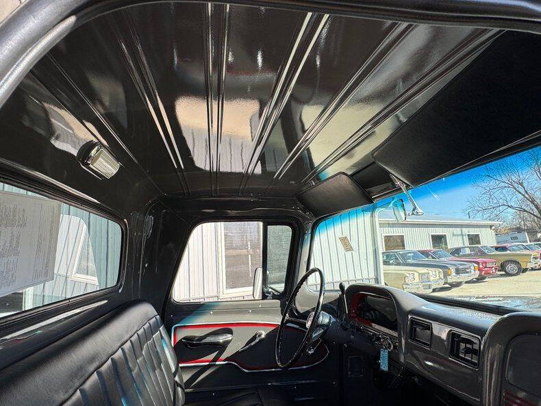 1961 Chevrolet Apache