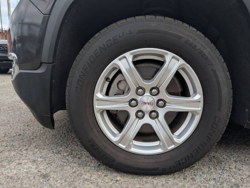 2017 GMC Acadia SLE-1