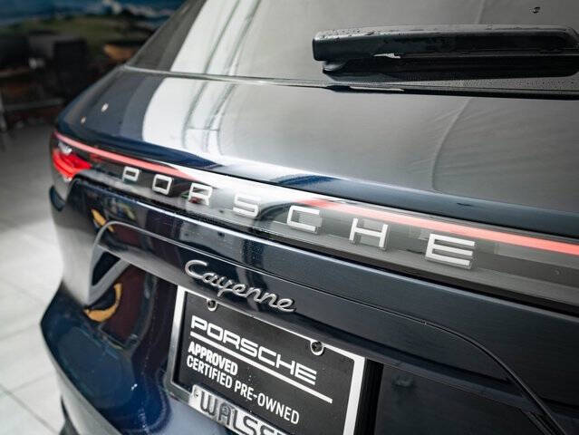 2023 Porsche Cayenne Platinum Edition