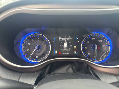 2017 Chrysler Pacifica Touring