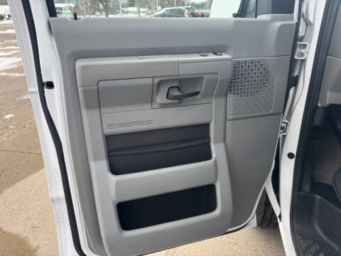2012 Ford E-Series E-350 SD XLT
