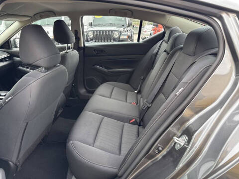 2023 Nissan Altima 2.5 SV