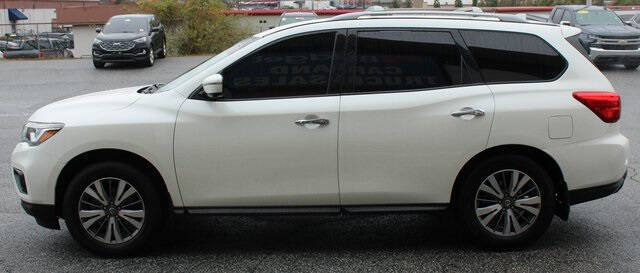 2020 Nissan Pathfinder SL