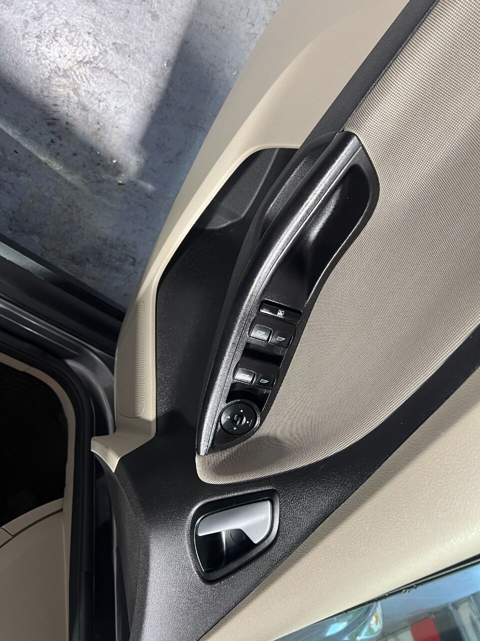 2013 FORD Focus Hatchback - $6,999
