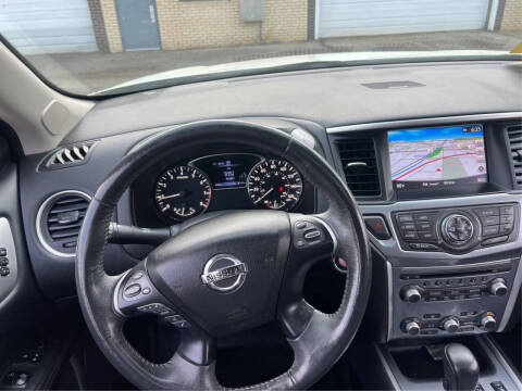 2017 Nissan Pathfinder
