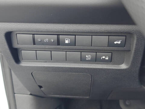 2025 Mitsubishi Outlander PHEV SE