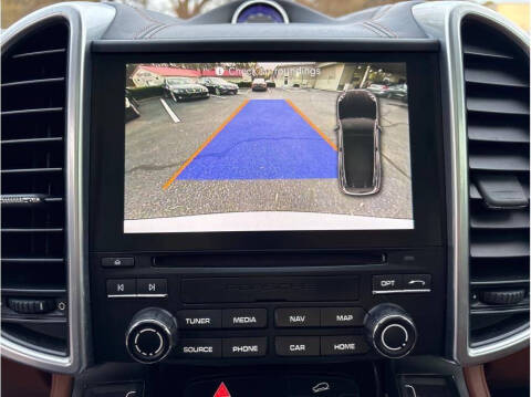 2017 Porsche Cayenne Platinum Edition