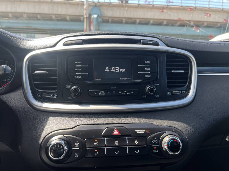 2017 Kia Sorento LX V6