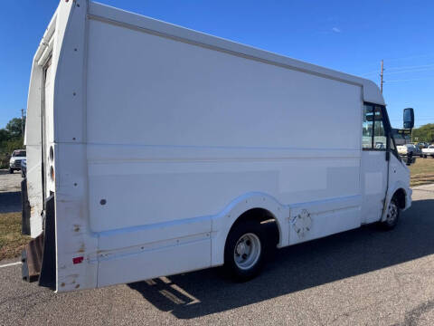 2014 Isuzu UTILIMASTER VAN