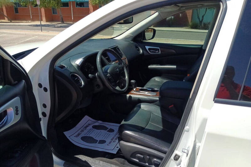 2017 Nissan Pathfinder Platinum