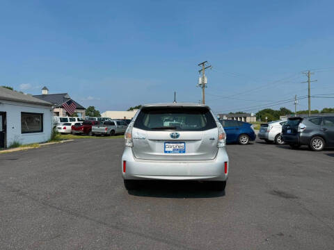 2013 Toyota Prius v Three