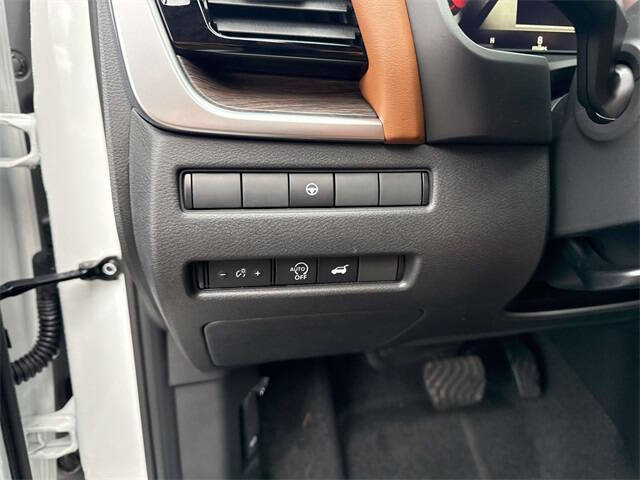 2025 Nissan Rogue Platinum