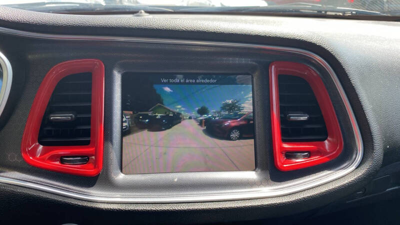 2015 Dodge Challenger SXT Plus