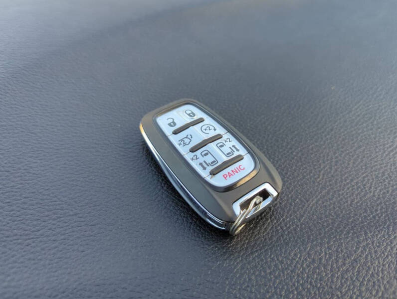 2023 Chrysler Pacifica Plug-In Hybrid Limited