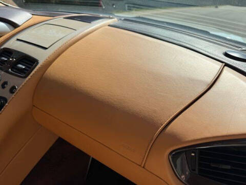 2015 Aston Martin Vanquish Volante