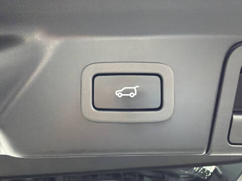 2018 Land Rover Range Rover Velar P250 R-Dynamic SE