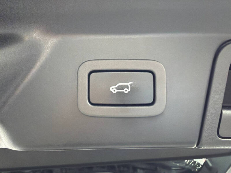 2018 Land Rover Range Rover Velar P250 R-Dynamic SE