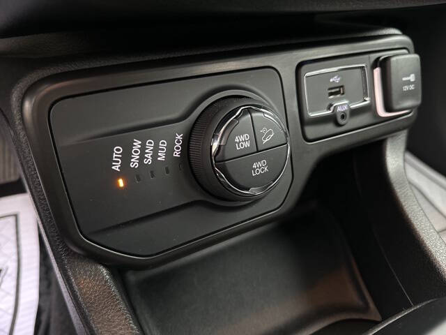 2023 Jeep Renegade for sale at Metz Auto & Outdoors in Syracuse, IN