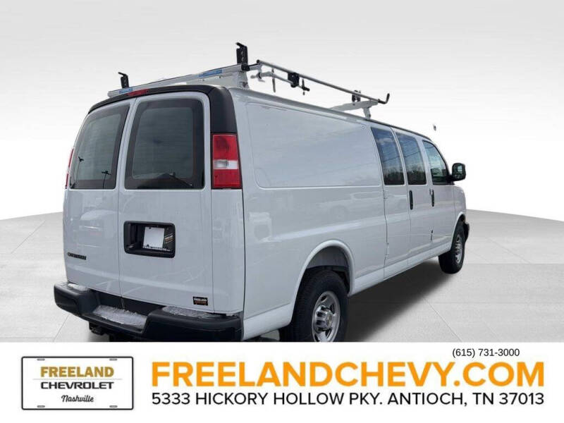 2025 Chevrolet Express 2500