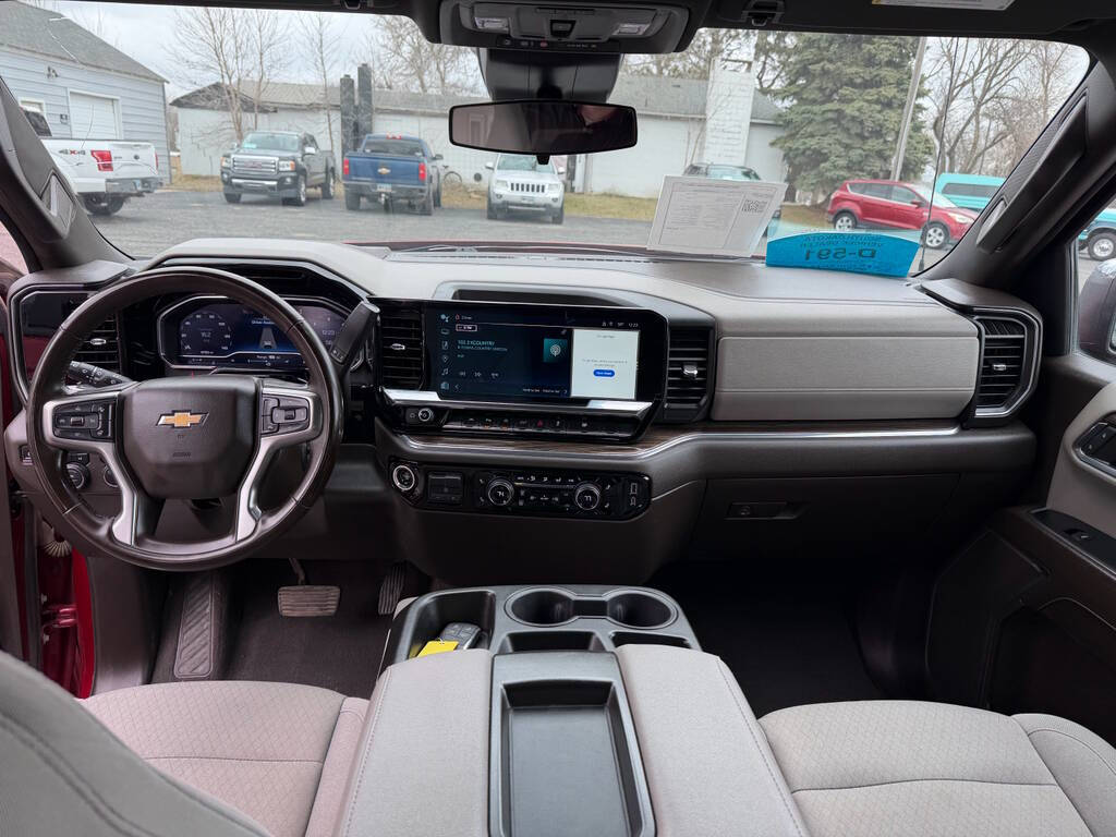 2024 Chevrolet Silverado 1500 11