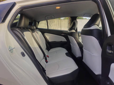 2017 Toyota Prius Four Touring