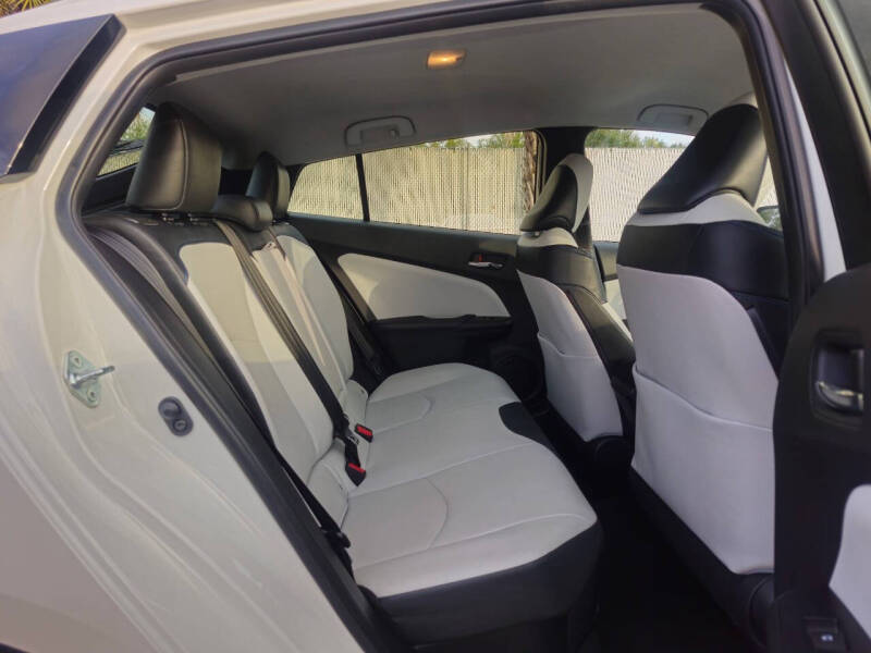 2017 Toyota Prius Four Touring