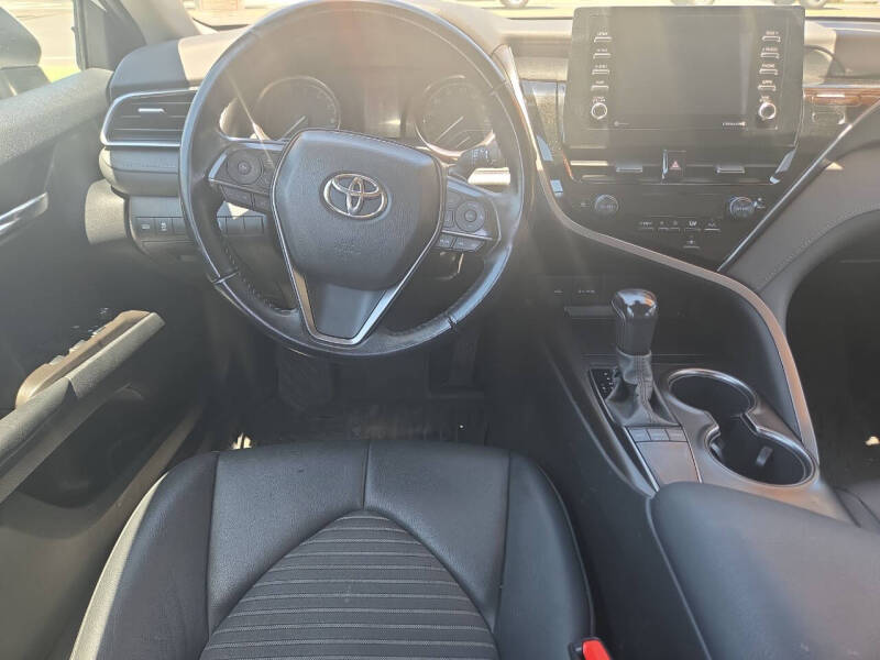 2022 Toyota Camry SE