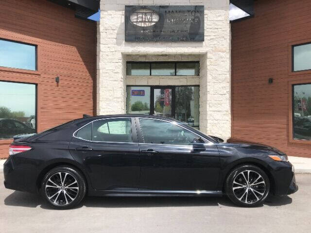 2020 Toyota Camry SE