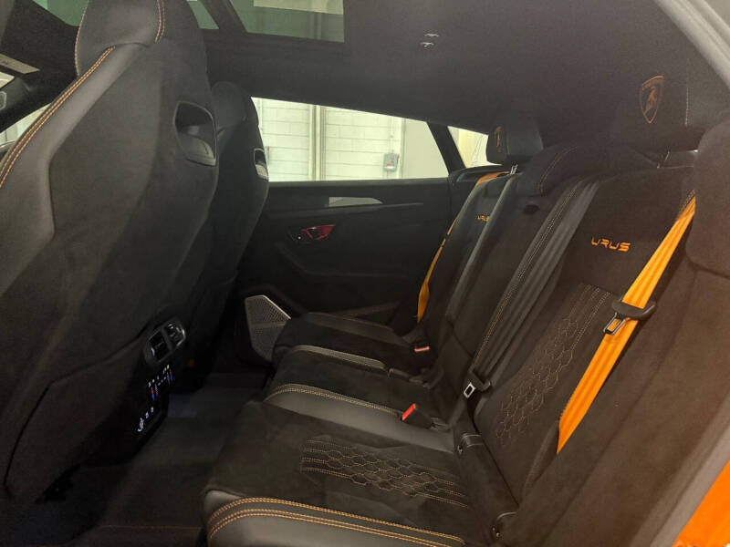 2024 Lamborghini Urus Performante