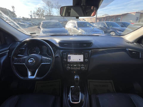 2017 Nissan Rogue Sport SL